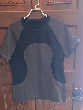 lululemon athletica Black and Charcoal Crewneck Tee